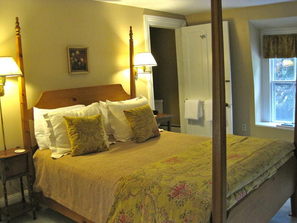 Federal House Inn Ли Экстерьер фото