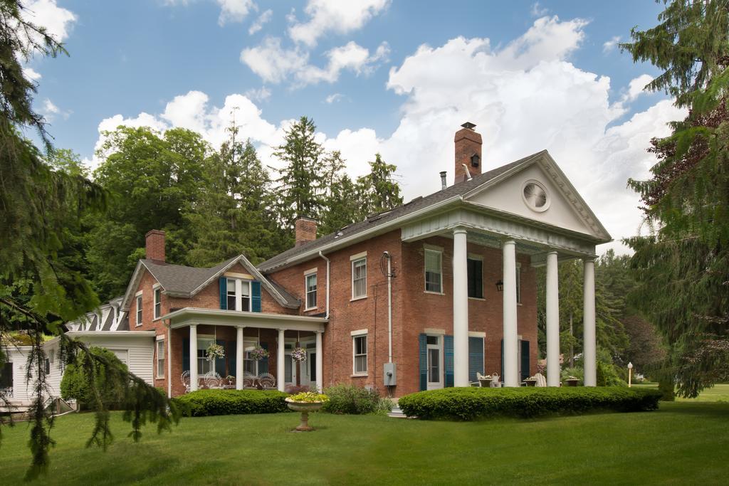Federal House Inn Ли Экстерьер фото