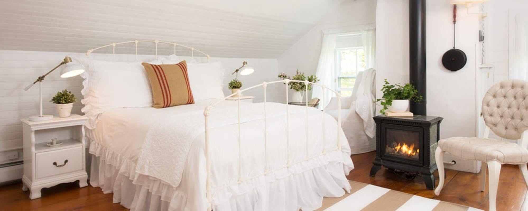 Federal House Inn Ли Экстерьер фото