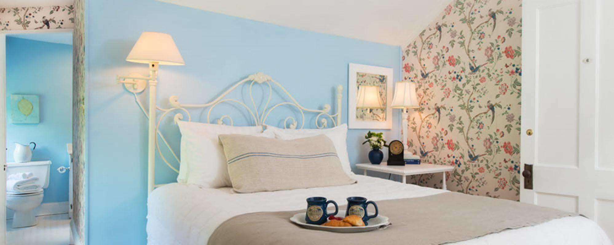 Federal House Inn Ли Экстерьер фото