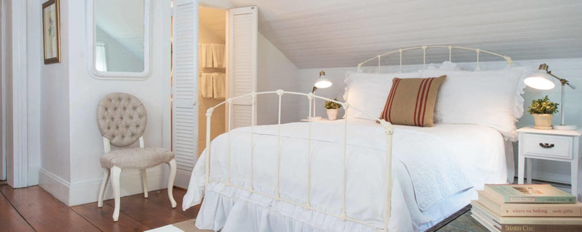 Federal House Inn Ли Экстерьер фото