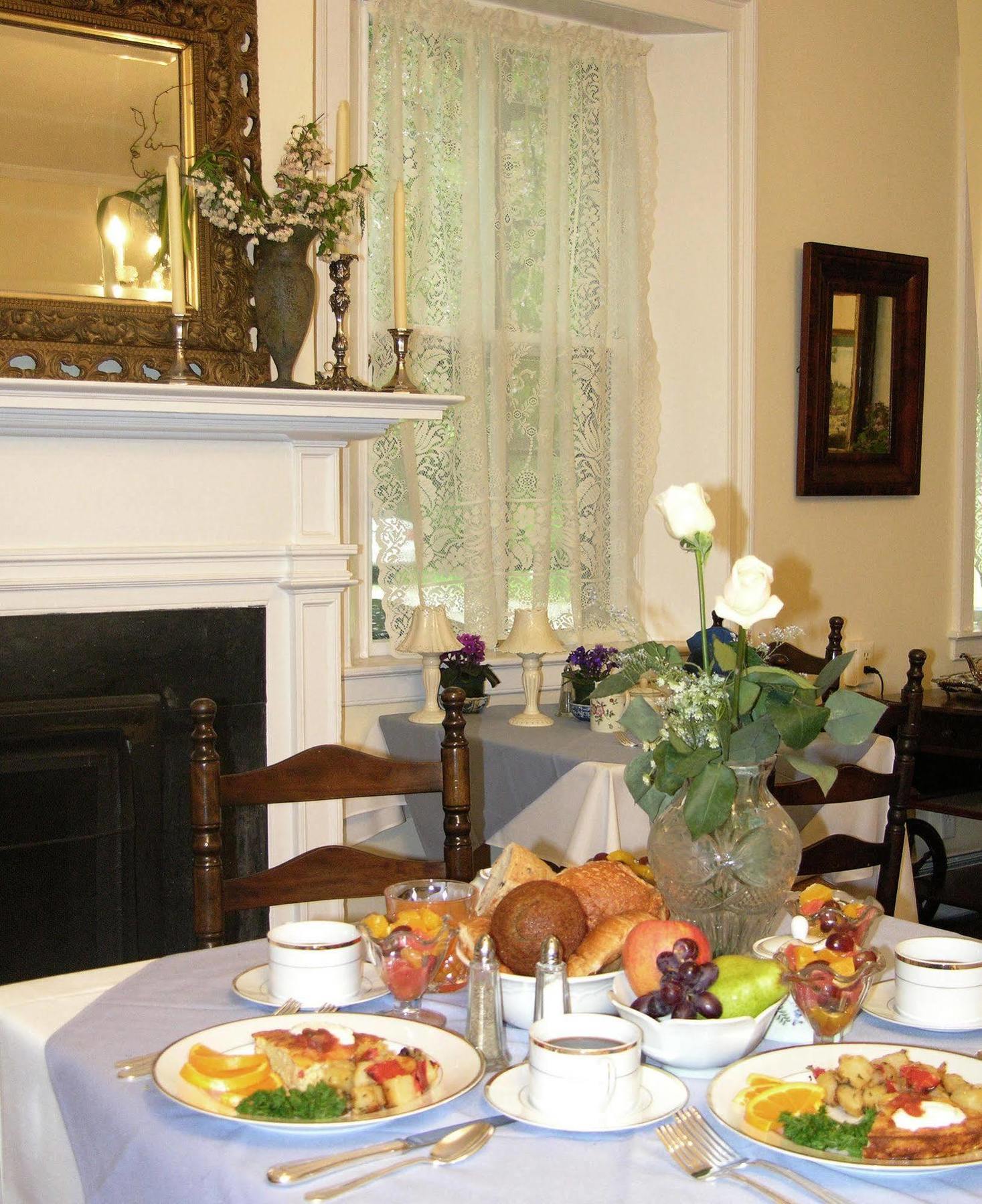 Federal House Inn Ли Экстерьер фото