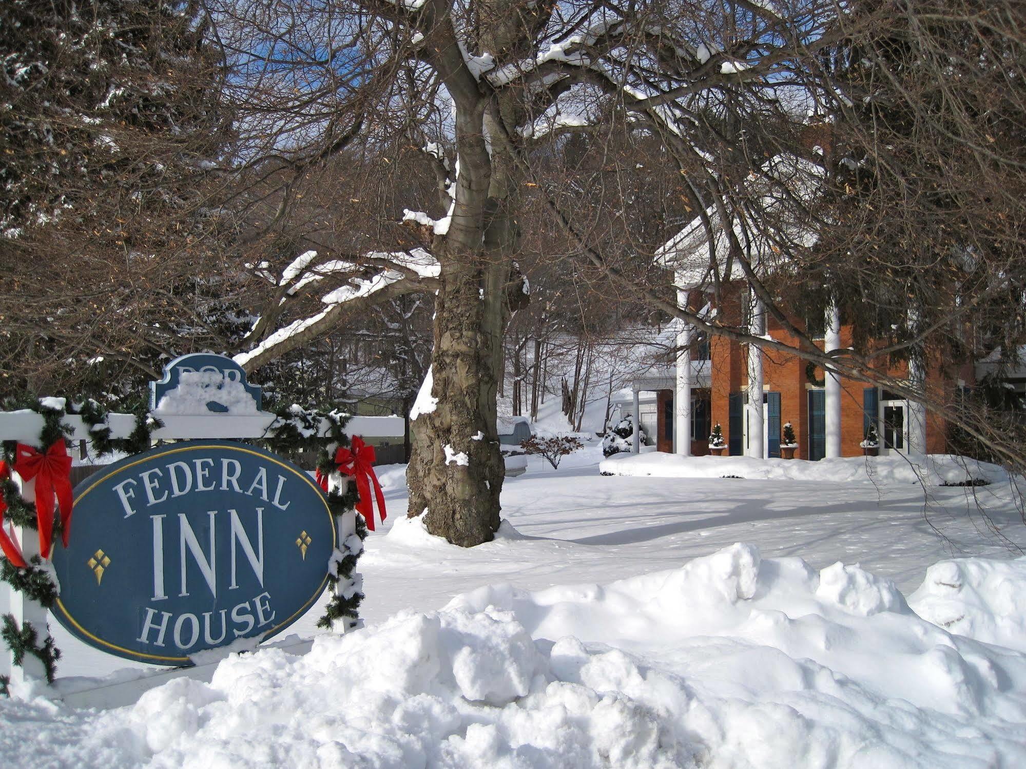 Federal House Inn Ли Экстерьер фото
