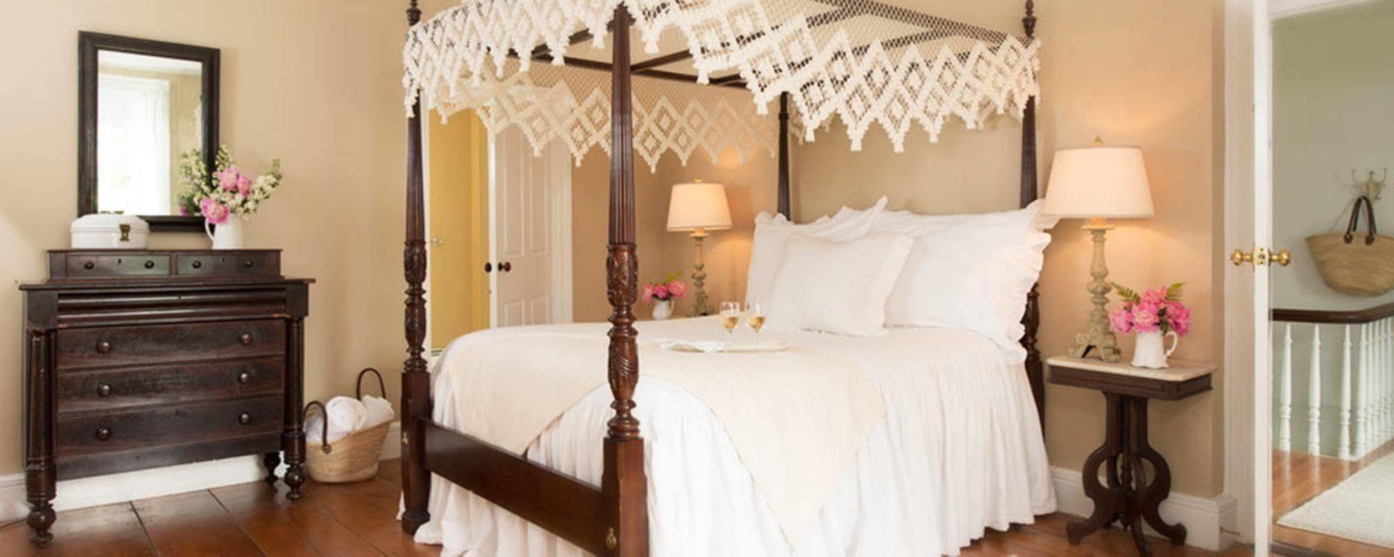 Federal House Inn Ли Экстерьер фото