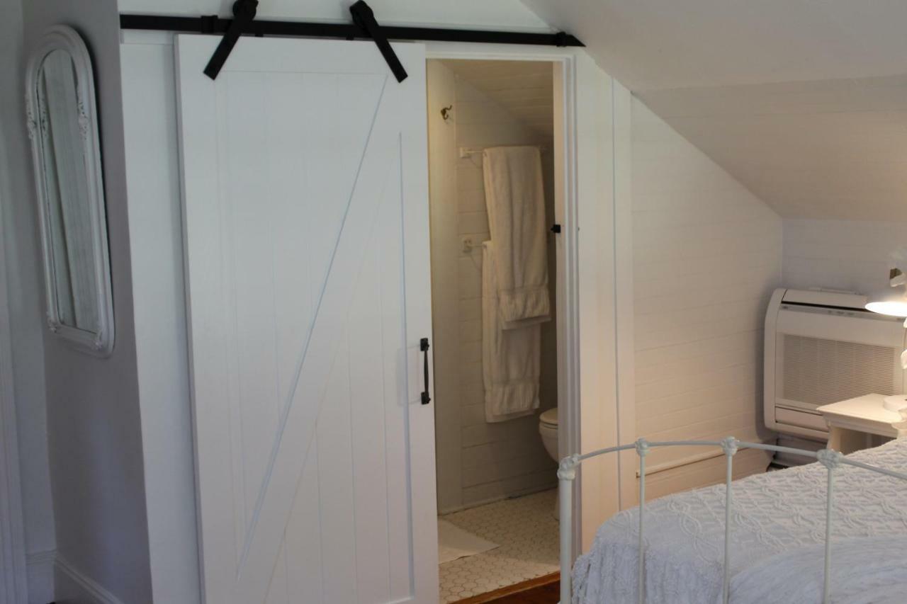 Federal House Inn Ли Экстерьер фото