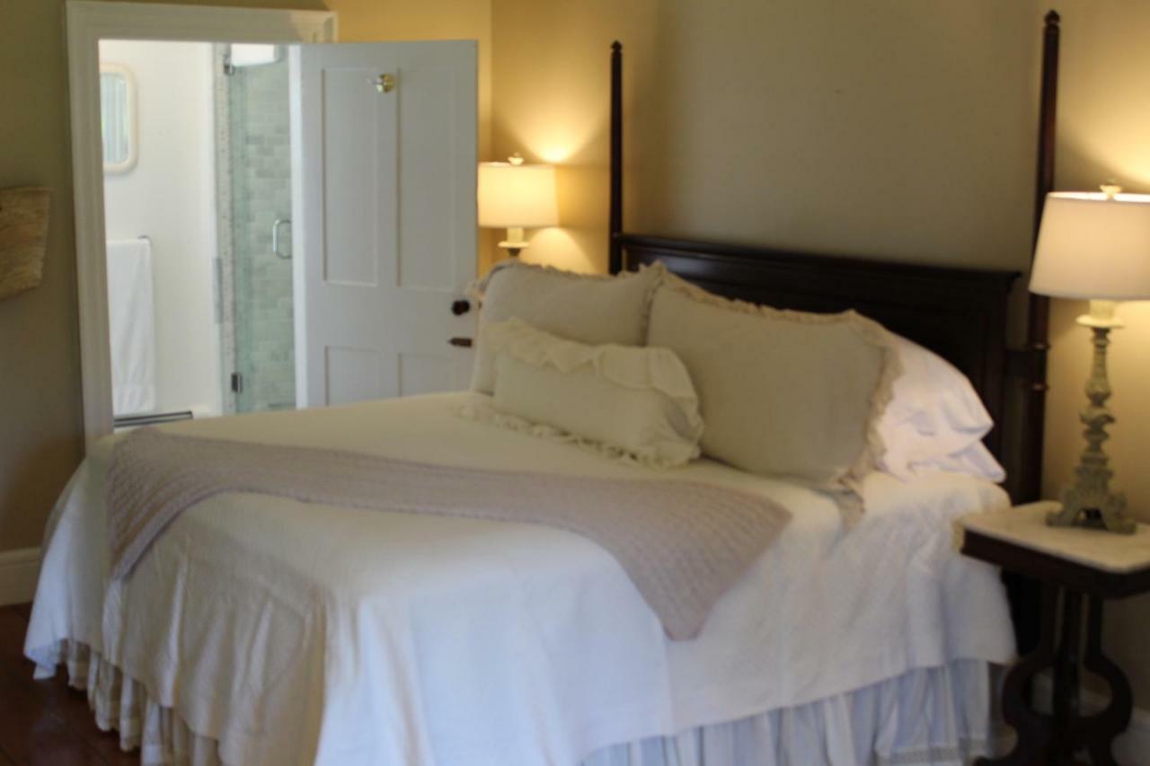 Federal House Inn Ли Экстерьер фото