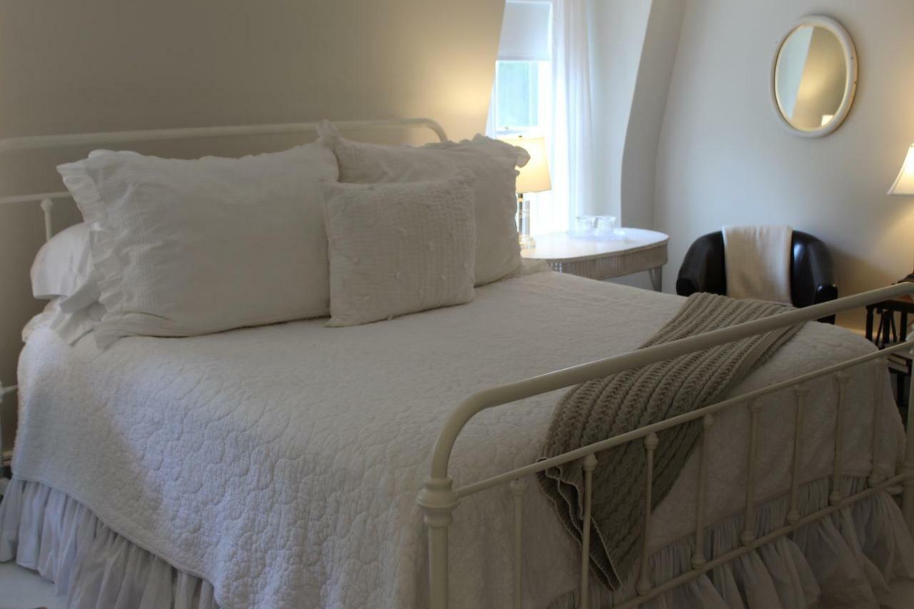 Federal House Inn Ли Экстерьер фото