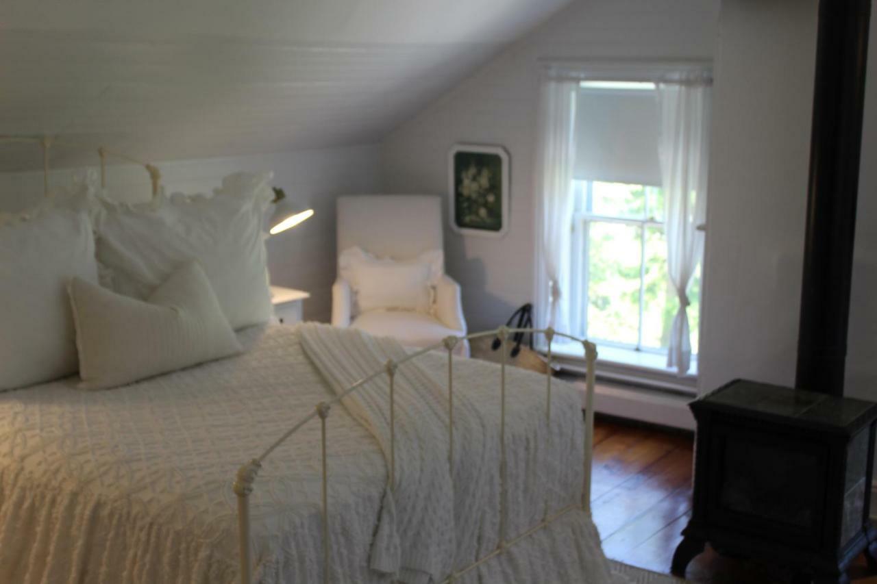 Federal House Inn Ли Экстерьер фото